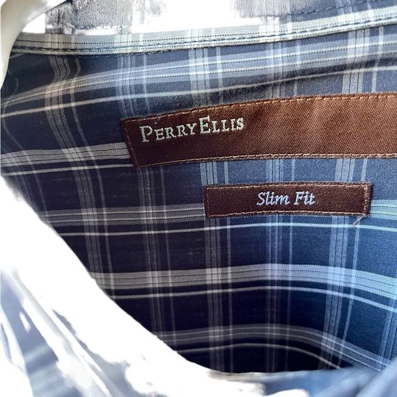 PERRY Ellis shirt, short sleeve , button up ,size medium , slim fit , blue white - Picture 2 of 3